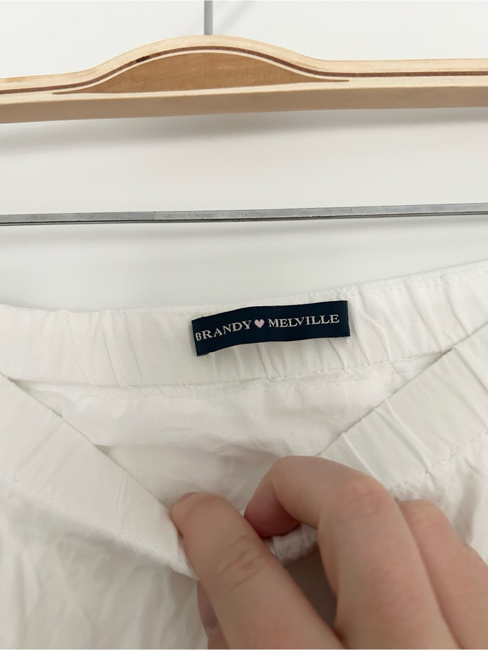 Brandy Melville Izzy Skirt in White - Picture 3 of 5